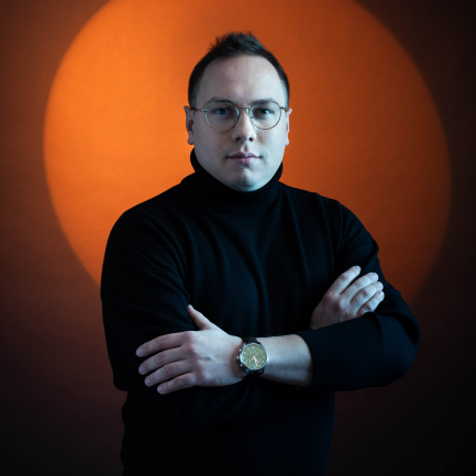 Zdjęcie portretowe Paweła Szeląga